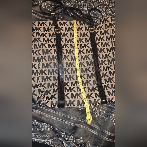 Michael Kors Handbags - Michael Kors Monogram Canvas Tote in Black and Beige